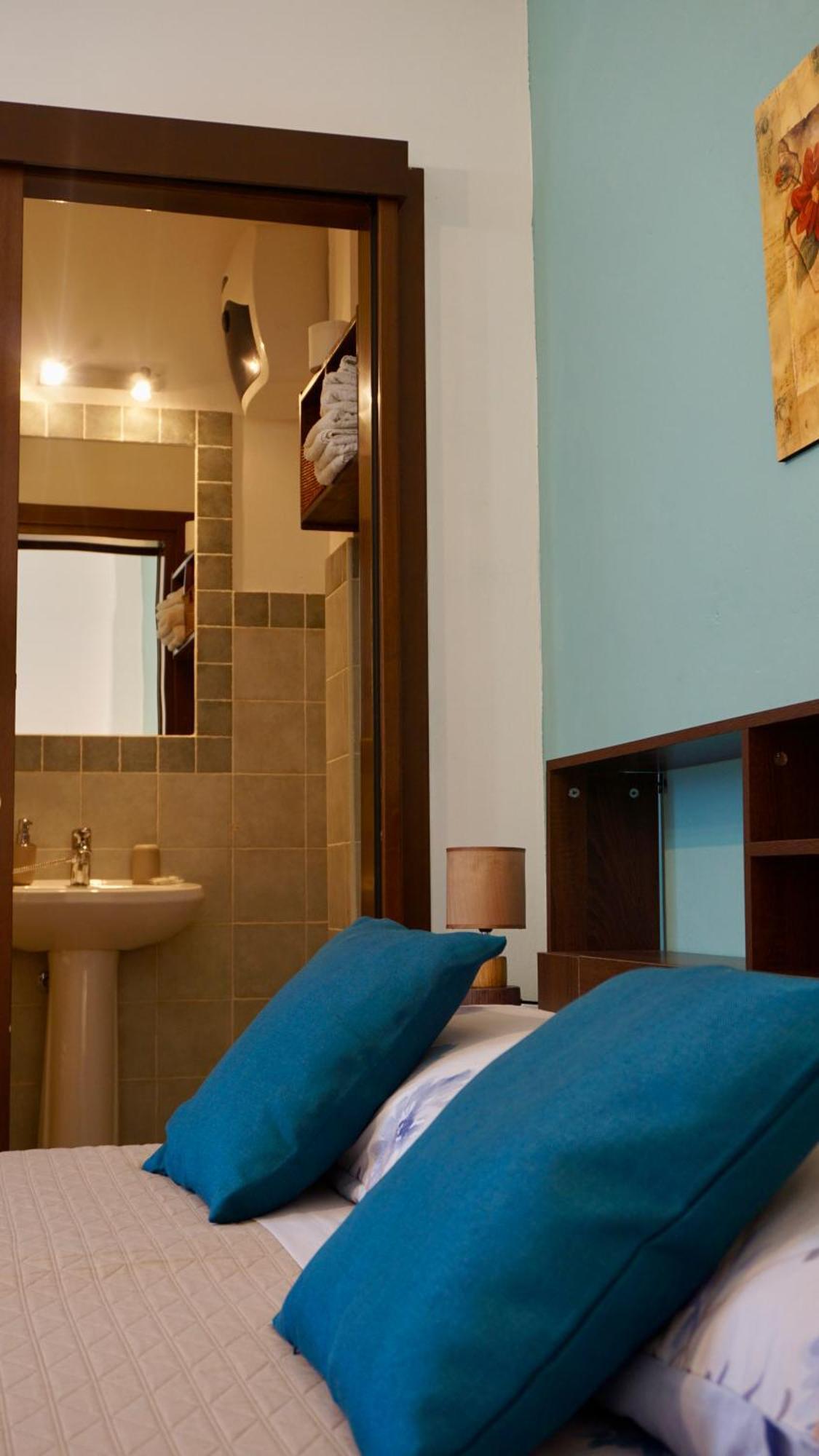 B&B Del Viale Bacu Abis Exterior photo